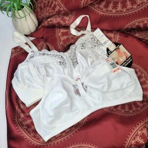 Vintage Madienform Bras White 38D NWT